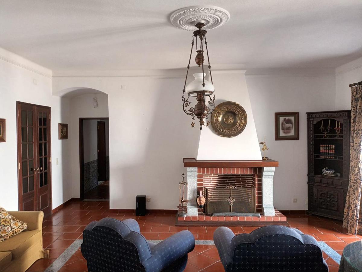 レゲンゴス・デ・モンサラーシュCasa Morais Pintoアパートメント エクステリア 写真