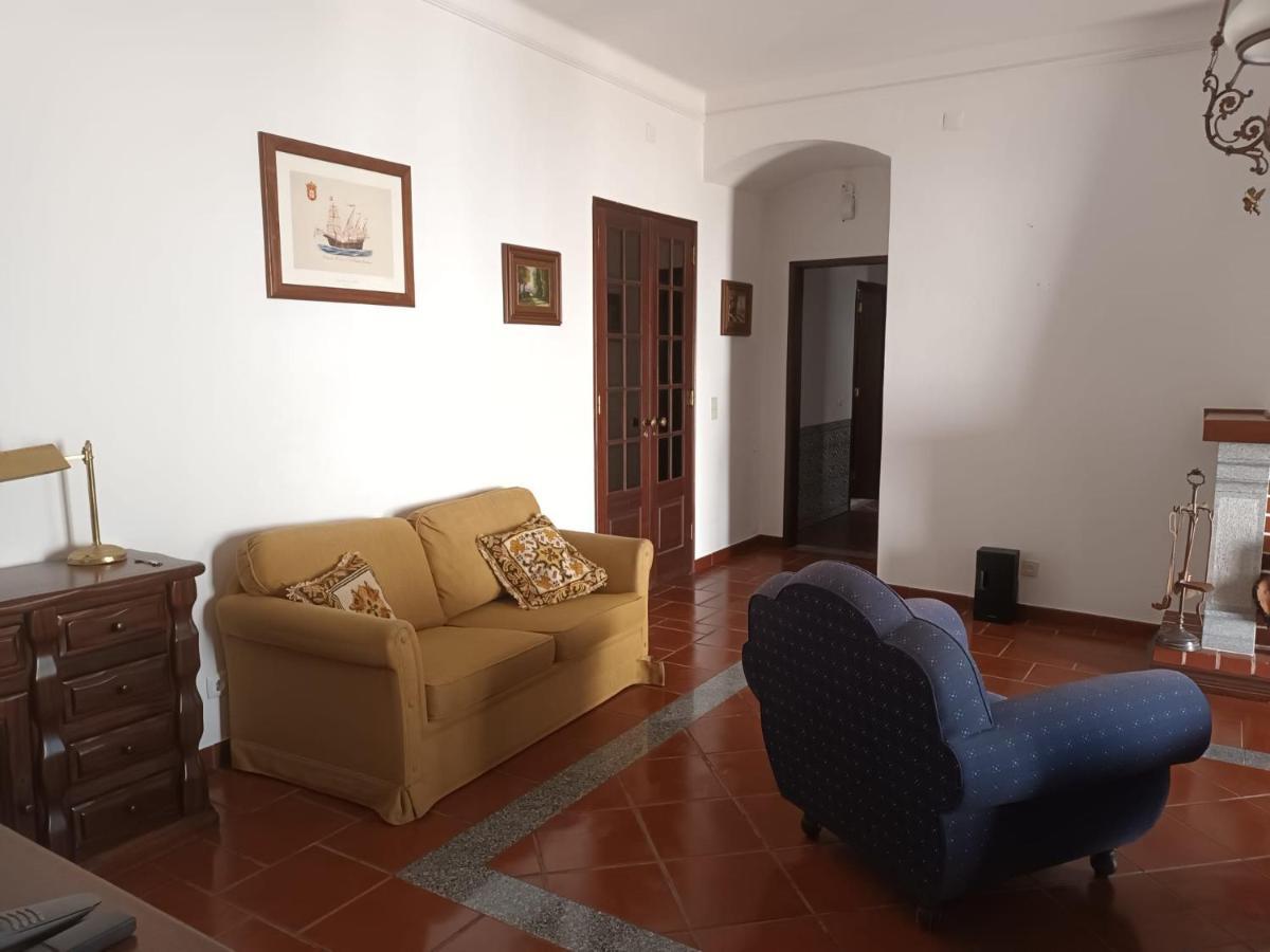 レゲンゴス・デ・モンサラーシュCasa Morais Pintoアパートメント エクステリア 写真